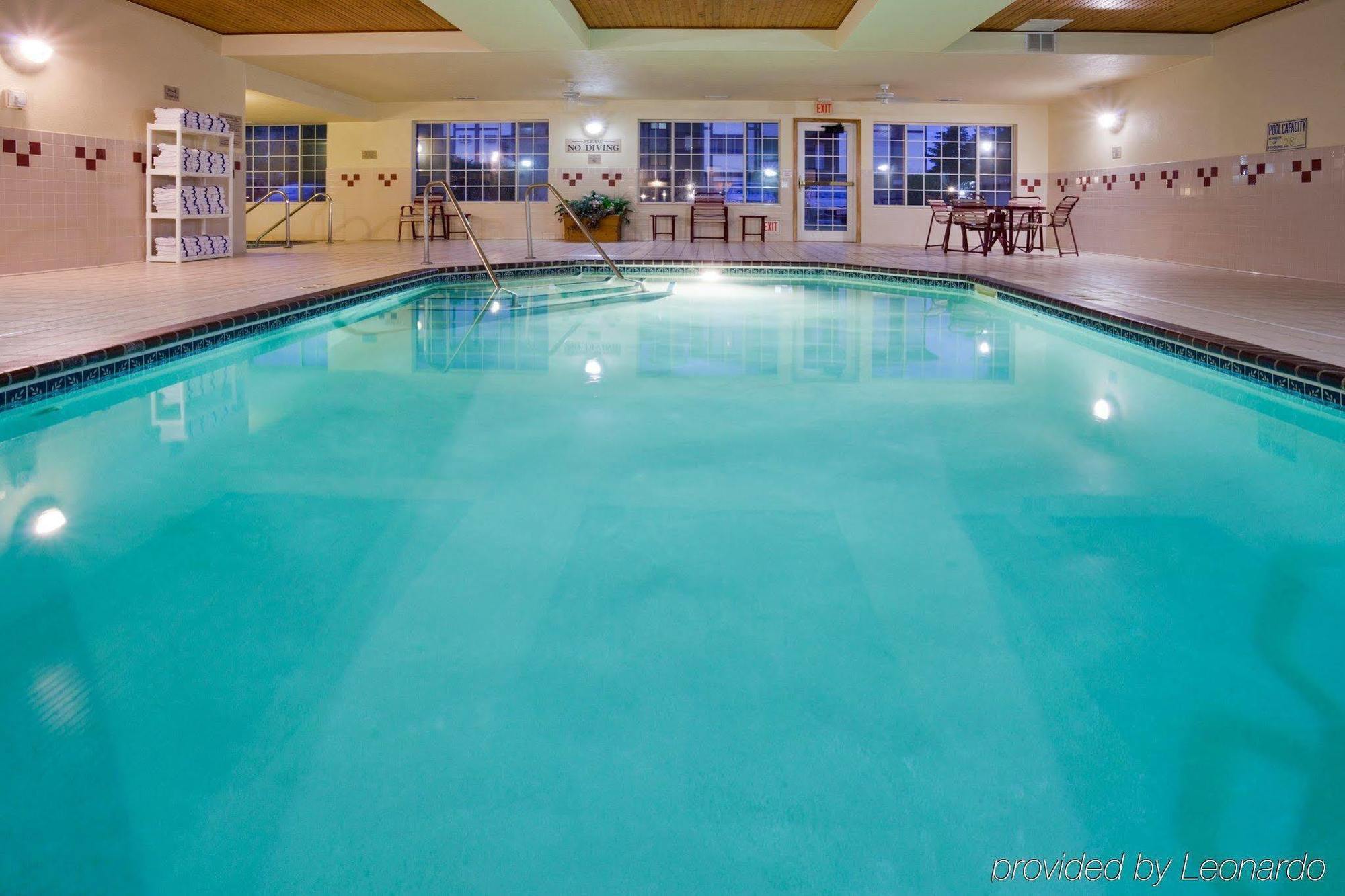 Country Inn & Suites By Radisson, St Cloud West, Mn St. Cloud Kültér fotó
